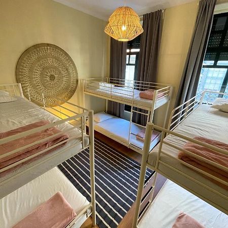 Teodora Accommodation Hostel&Suits OOporto Esterno foto